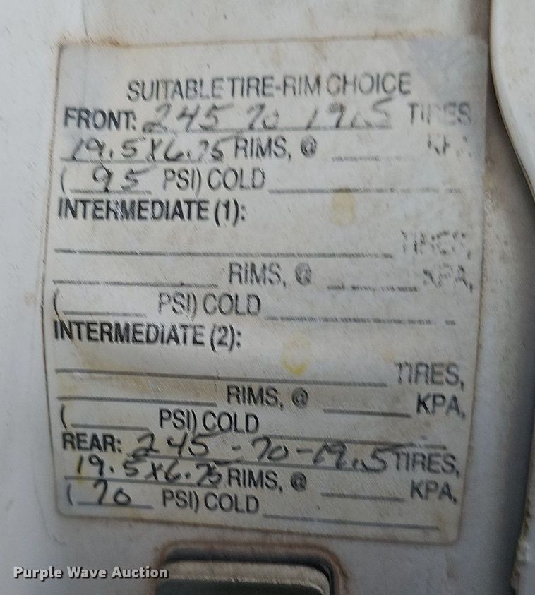 image for item DO2812 2005 Chevrolet C4500  Crew Cab flatbed truck