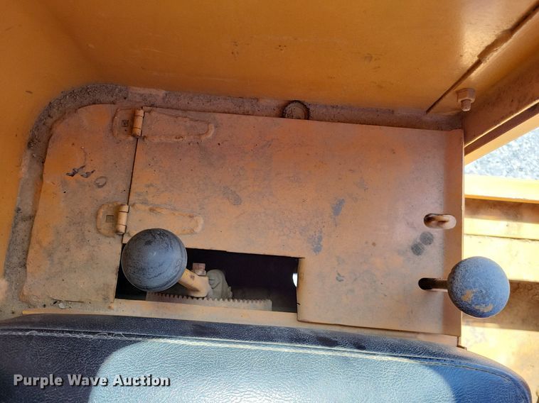 image for item DO3665 Allis Chalmers DD  rigid frame motor grader