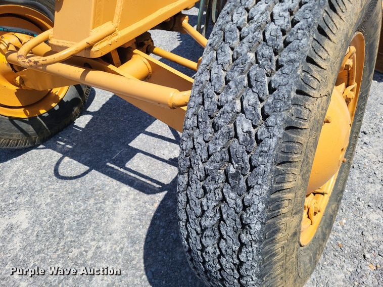 image for item DO3665 Allis Chalmers DD  rigid frame motor grader