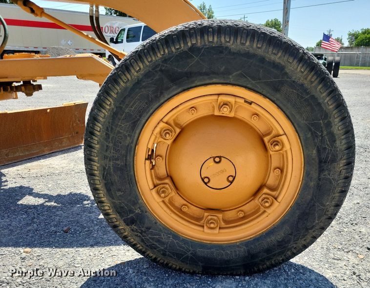 image for item DO3665 Allis Chalmers DD  rigid frame motor grader