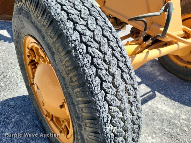 image for item DO3665 Allis Chalmers DD  rigid frame motor grader