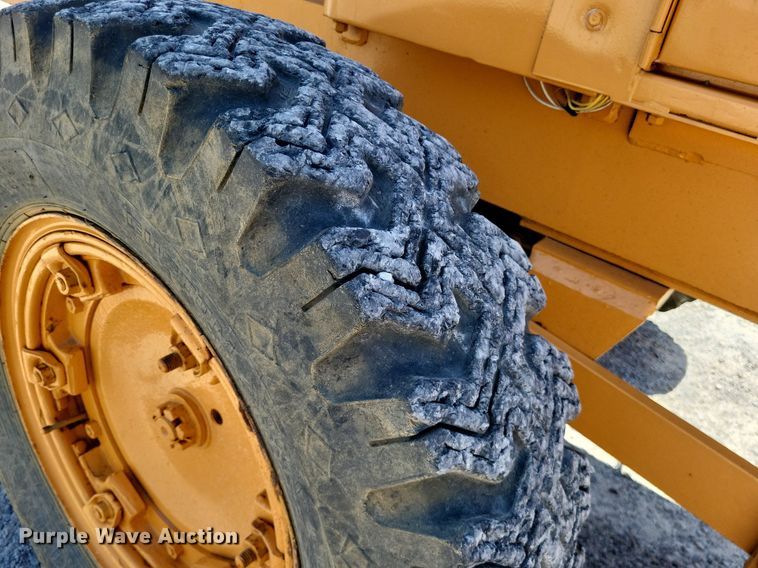 image for item DO3665 Allis Chalmers DD  rigid frame motor grader