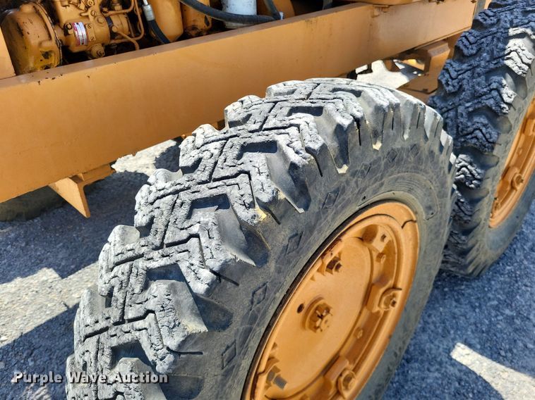 image for item DO3665 Allis Chalmers DD  rigid frame motor grader