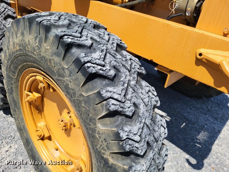 image for item DO3665 Allis Chalmers DD  rigid frame motor grader