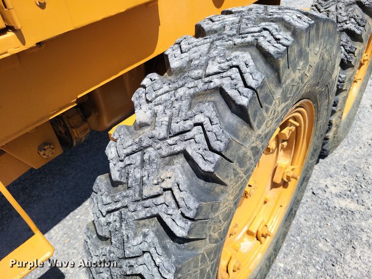 image for item DO3665 Allis Chalmers DD  rigid frame motor grader