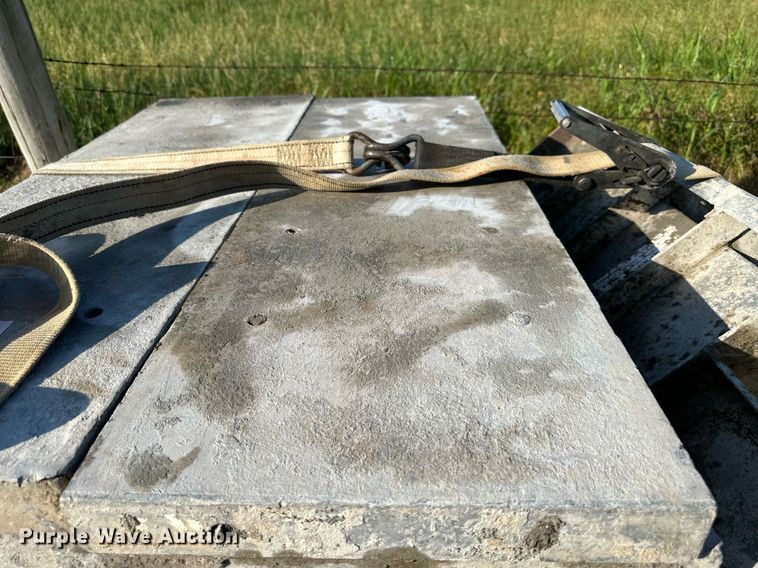 image for item DO5034 4' concrete forms