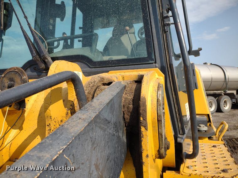 image for item DO5036 2012 John Deere 755k  track loader