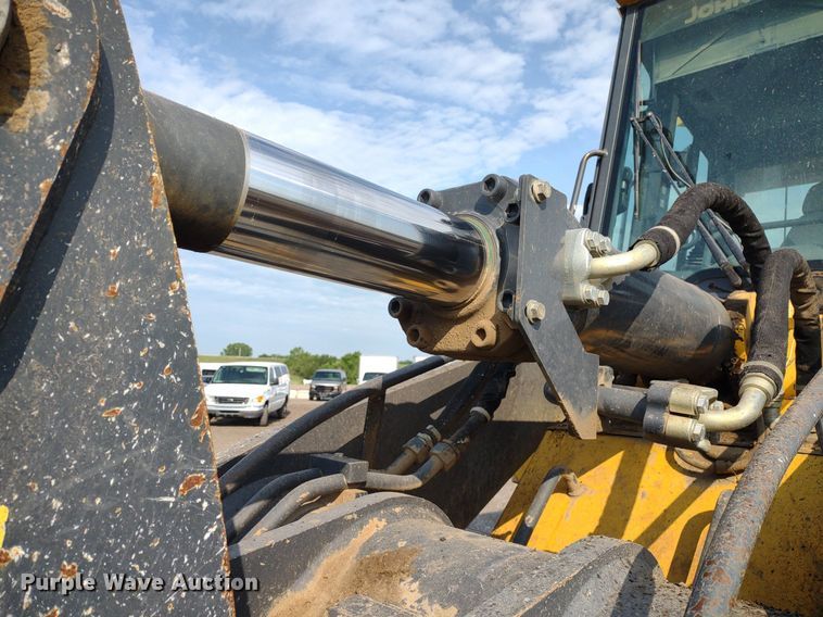 image for item DO5036 2012 John Deere 755k  track loader