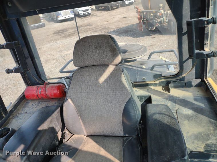 image for item DO5036 2012 John Deere 755k  track loader