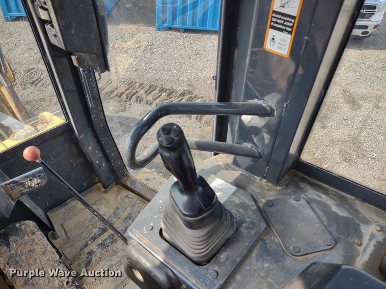 image for item DO5036 2012 John Deere 755k  track loader