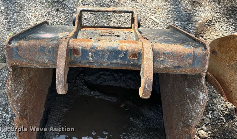 image for item DO5040 (2) Bobcat excavator buckets