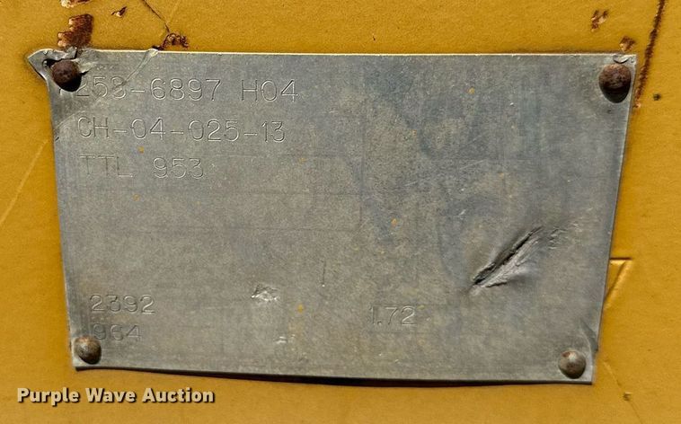 image for item DO5041 Caterpillar 953  loader bucket