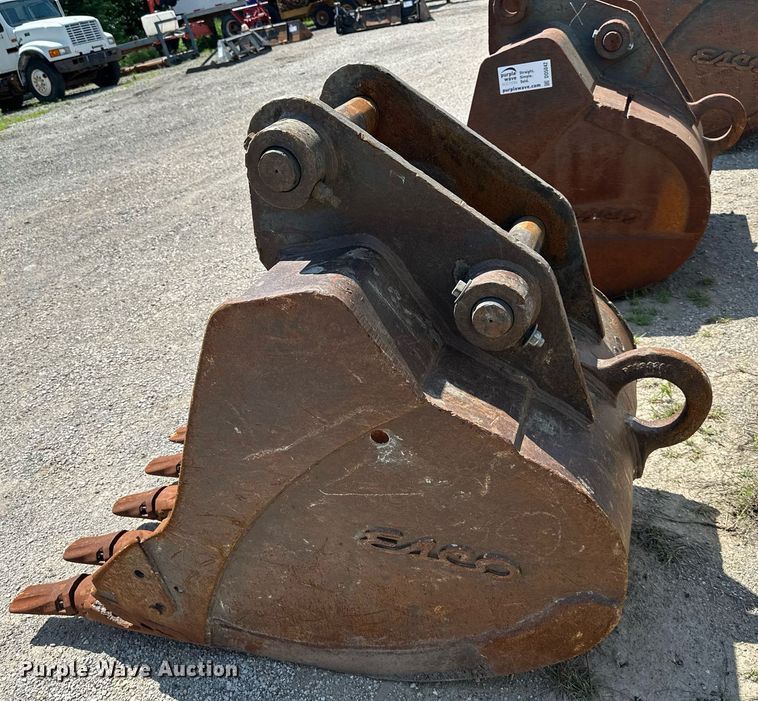 image for item DO5042 (2) Esco excavator buckets