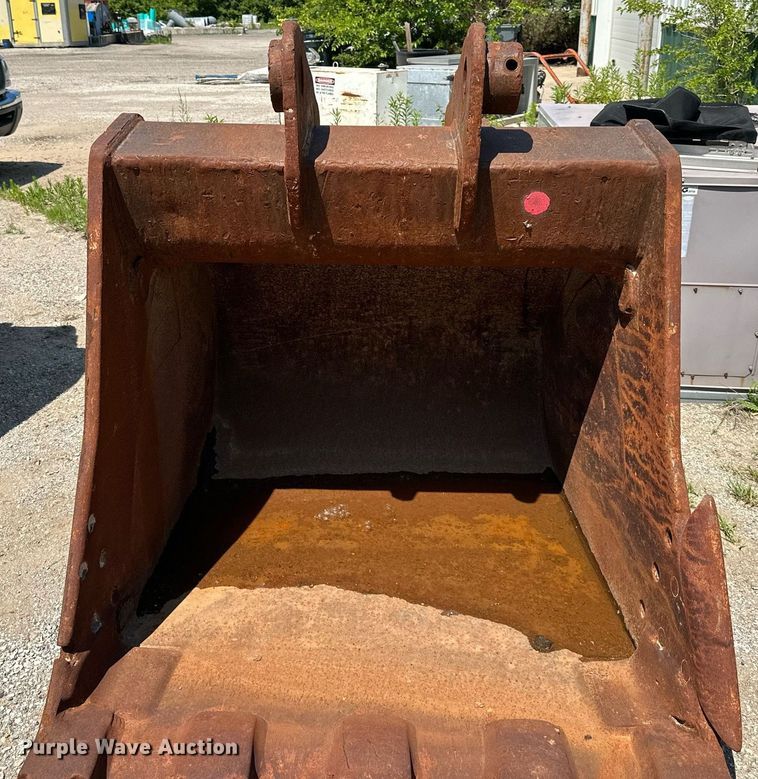 image for item DO5042 (2) Esco excavator buckets