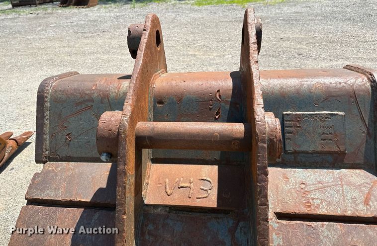 image for item DO5042 (2) Esco excavator buckets