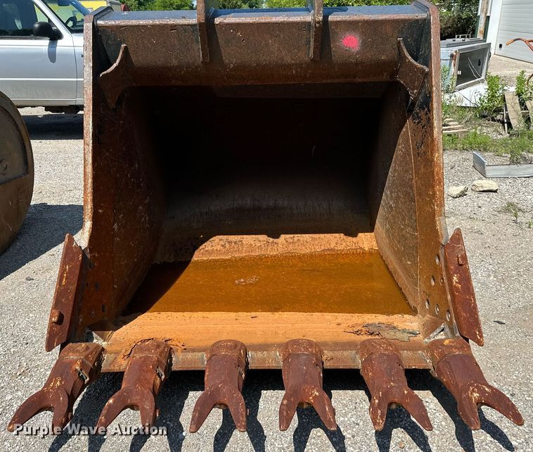 image for item DO5043 Esco  excavator bucket