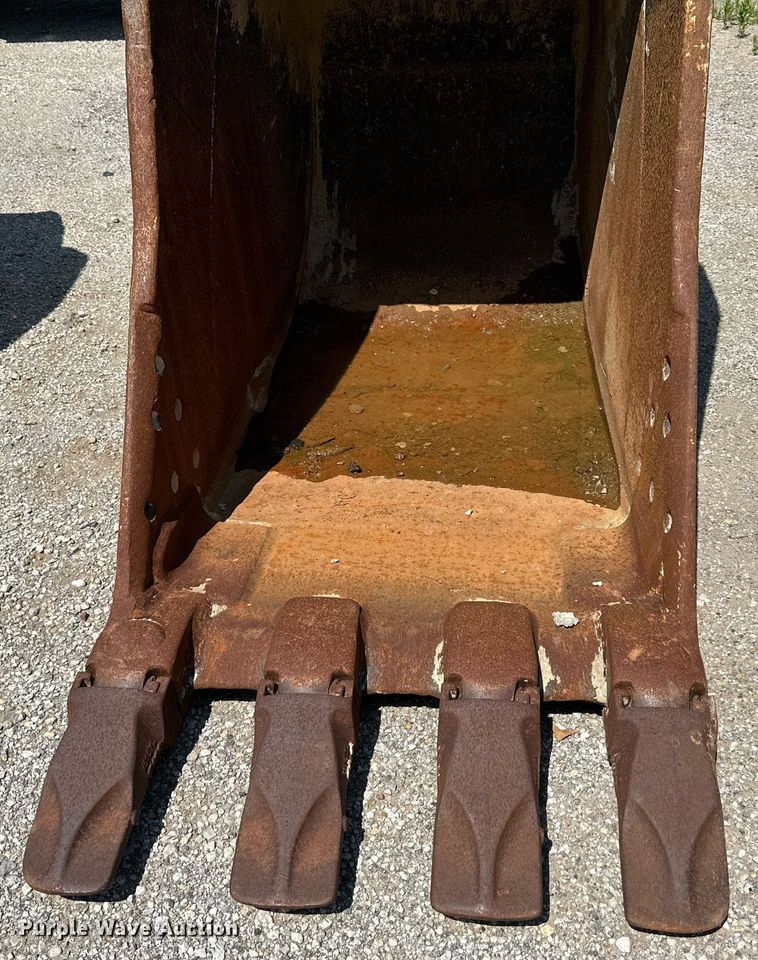 image for item DO5044 Esco XDP  36"W excavator bucket