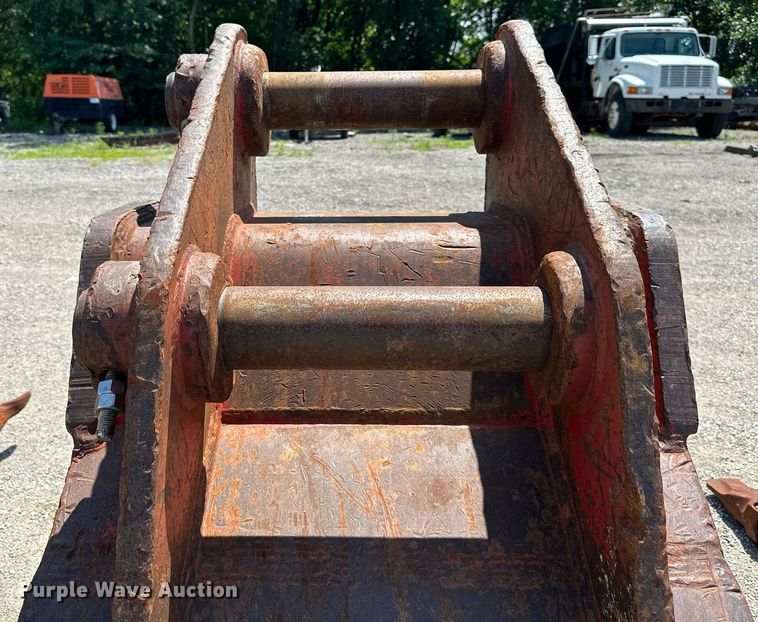 image for item DO5044 Esco XDP  36"W excavator bucket