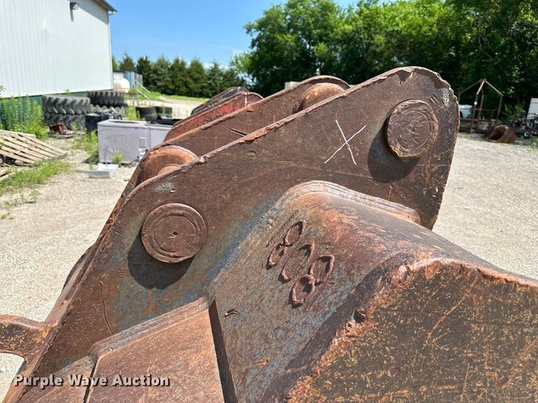 image for item DO5045 Esco  excavator bucket