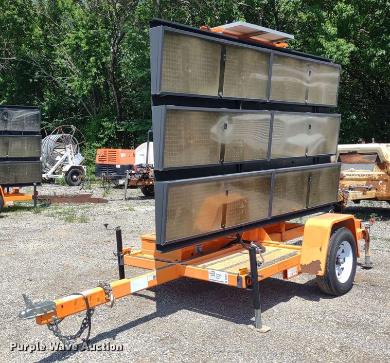 image for item DO5046 2012 Addco  message board trailer