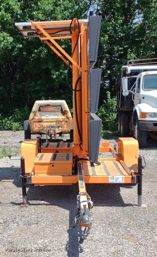 image for item DO5046 2012 Addco  message board trailer