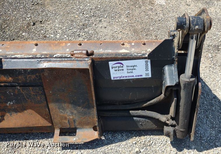 image for item DO5048 Caterpillar  4-in-1 skid steer bucket