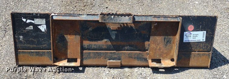 image for item DO5049 Caterpillar  72" W skid steer bucket