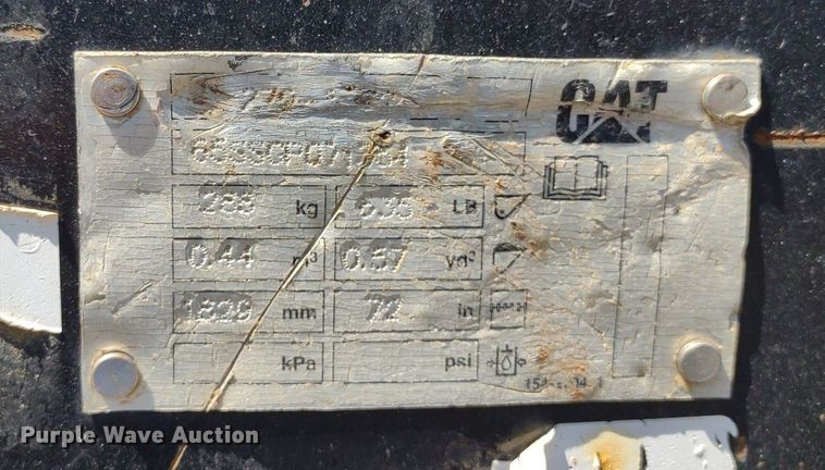 image for item DO5049 Caterpillar  72" W skid steer bucket