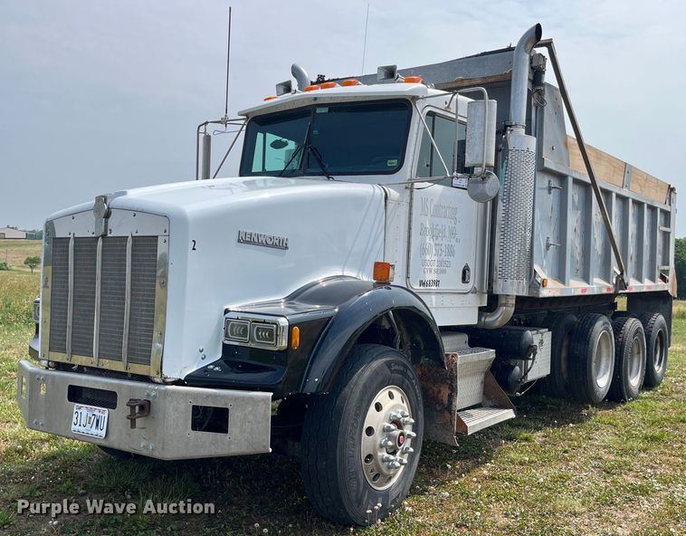 image for item DP0501 1996 Kenworth T800B  dump truck