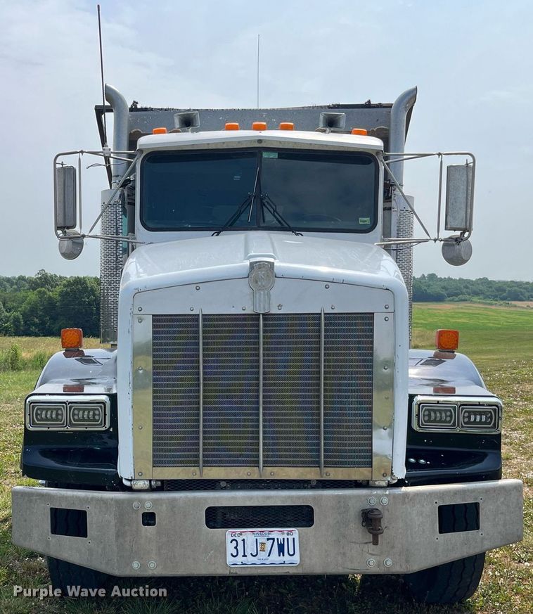 image for item DP0501 1996 Kenworth T800B  dump truck