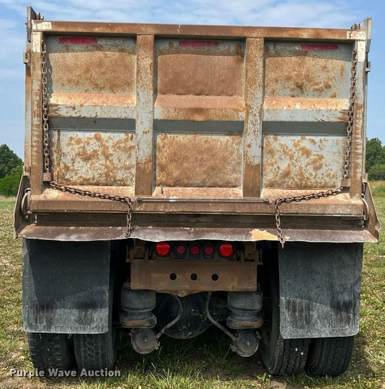 image for item DP0501 1996 Kenworth T800B  dump truck