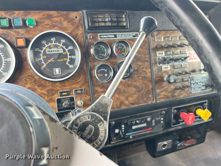 image for item DP0501 1996 Kenworth T800B  dump truck