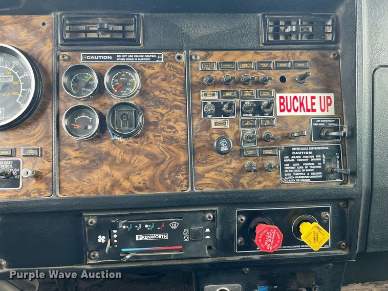 image for item DP0501 1996 Kenworth T800B  dump truck