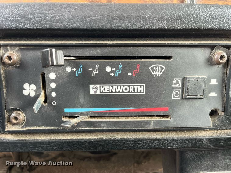 image for item DP0501 1996 Kenworth T800B  dump truck