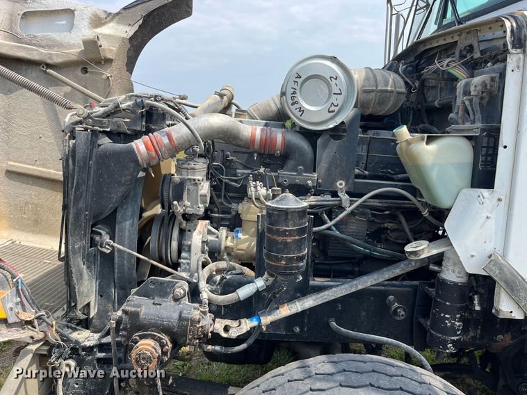 image for item DP0501 1996 Kenworth T800B  dump truck