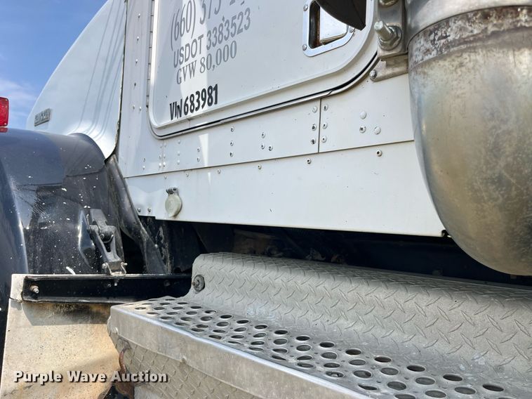 image for item DP0501 1996 Kenworth T800B  dump truck