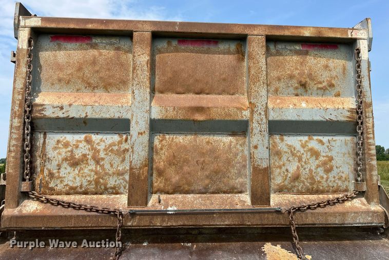 image for item DP0501 1996 Kenworth T800B  dump truck