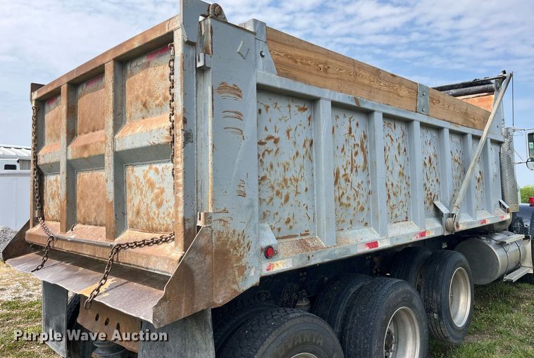 image for item DP0501 1996 Kenworth T800B  dump truck