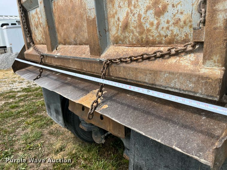 image for item DP0501 1996 Kenworth T800B  dump truck