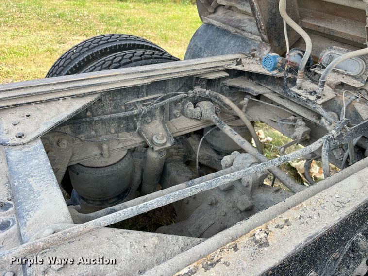 image for item DP0501 1996 Kenworth T800B  dump truck