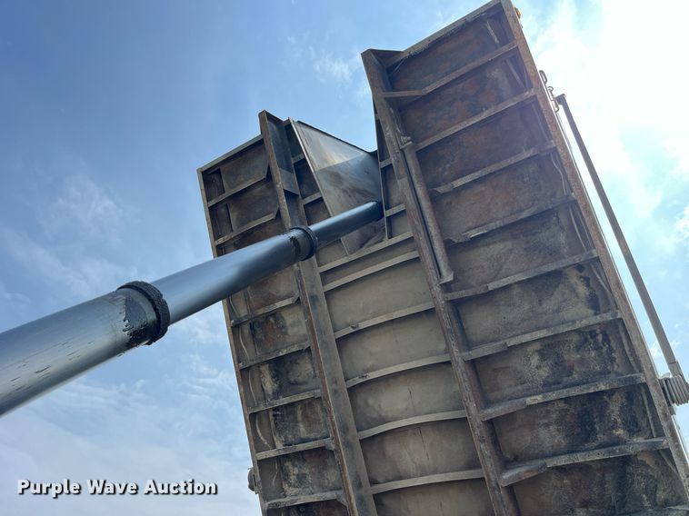 image for item DP0501 1996 Kenworth T800B  dump truck