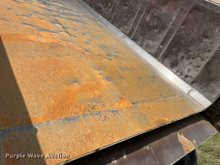 image for item DP0501 1996 Kenworth T800B  dump truck