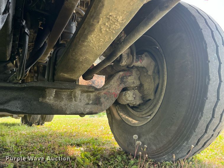 image for item DP0501 1996 Kenworth T800B  dump truck