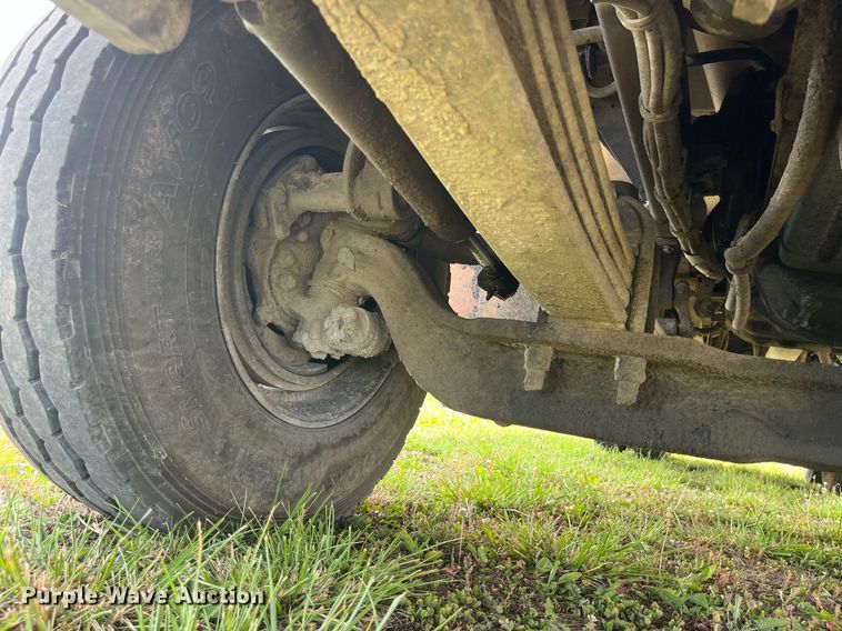 image for item DP0501 1996 Kenworth T800B  dump truck