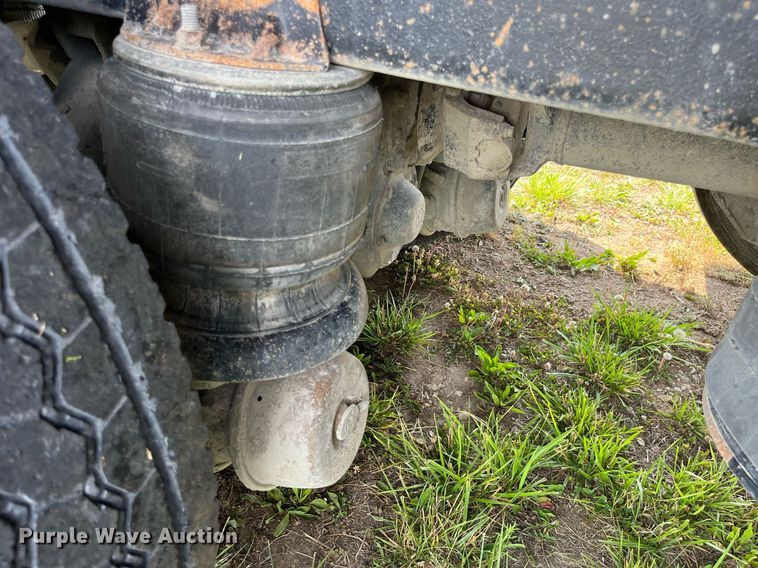 image for item DP0501 1996 Kenworth T800B  dump truck