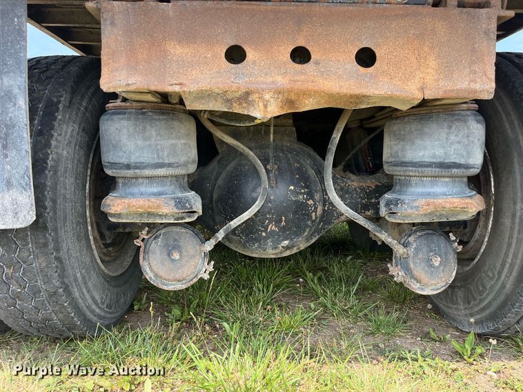 image for item DP0501 1996 Kenworth T800B  dump truck