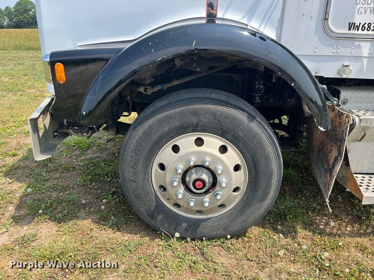 image for item DP0501 1996 Kenworth T800B  dump truck