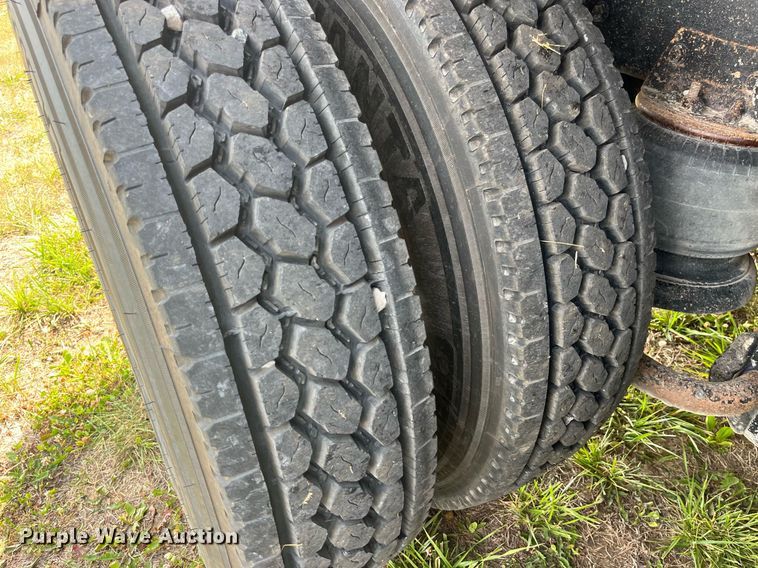 image for item DP0501 1996 Kenworth T800B  dump truck