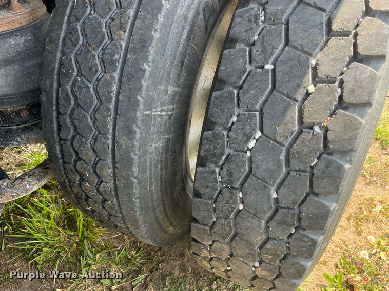 image for item DP0501 1996 Kenworth T800B  dump truck