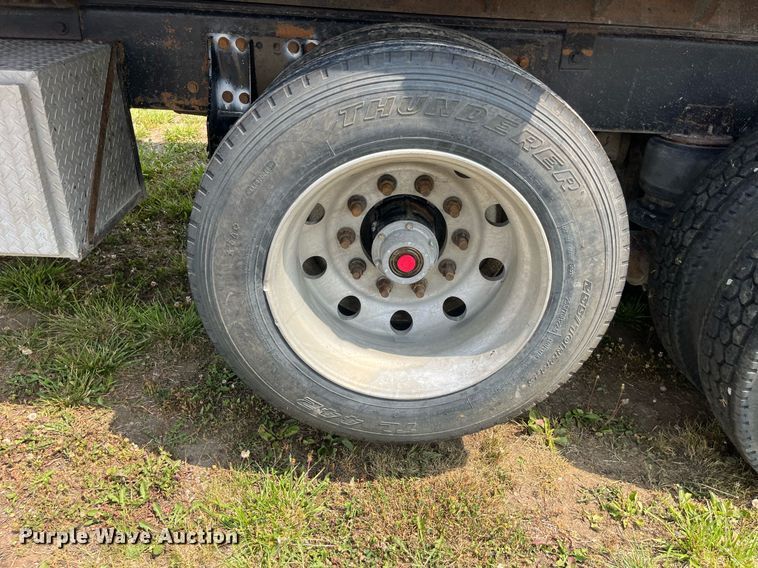 image for item DP0501 1996 Kenworth T800B  dump truck